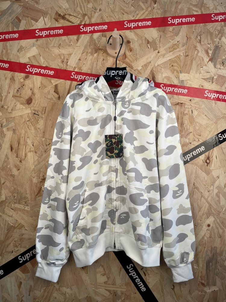 ХУДИ Bape