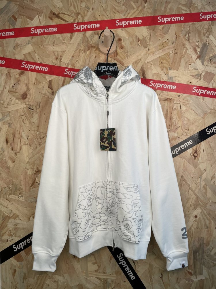 ХУДИ Bape