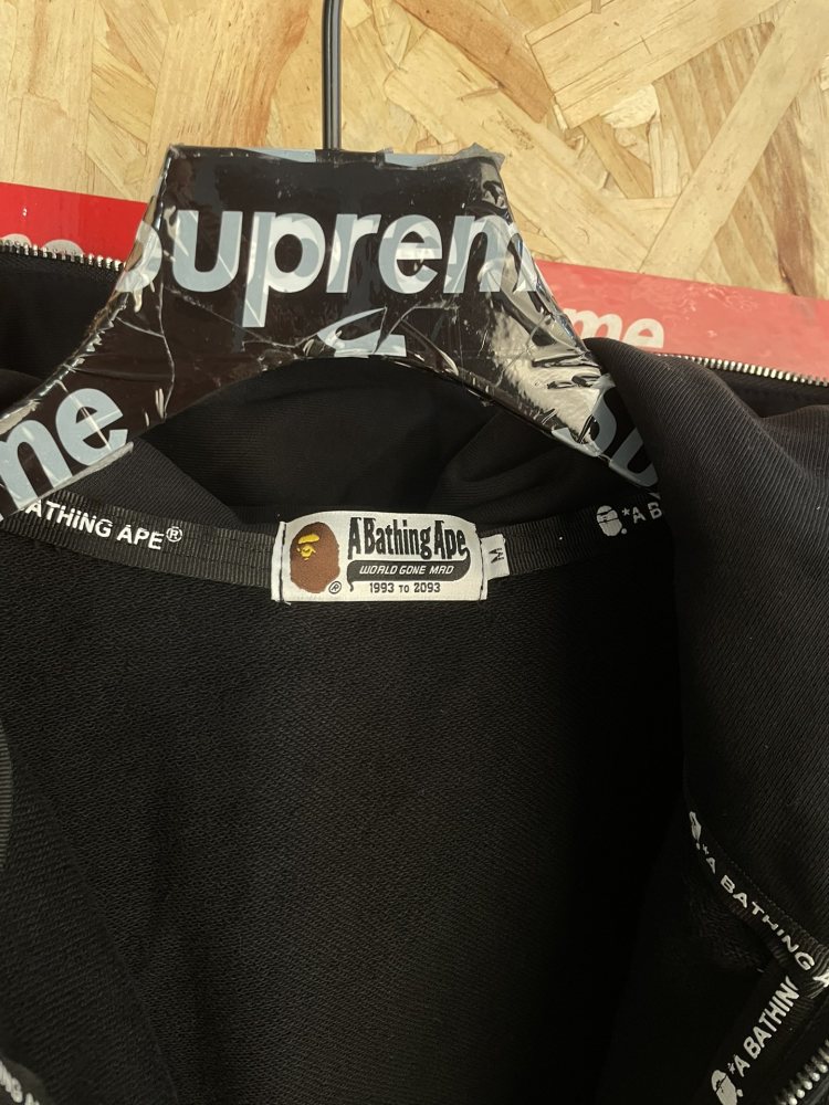 ХУДИ Bape