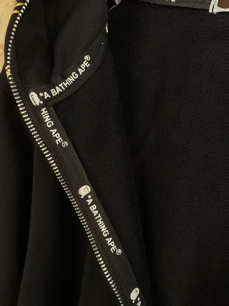 ХУДИ Bape