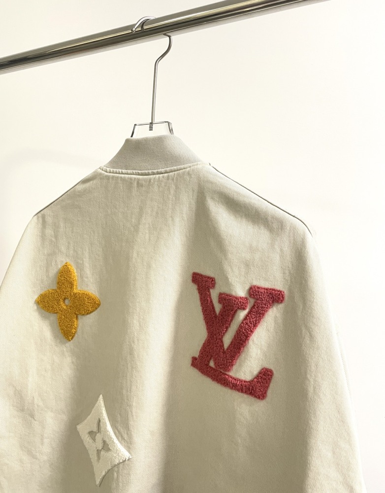 КУРТКИ Louis Vuitton