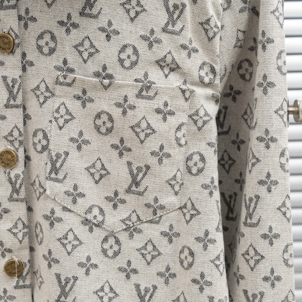 КУРТКИ  Louis Vuitton