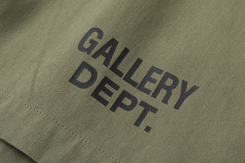 ШОРТЫ Gallery Dept