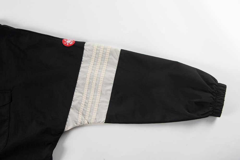 КУРТКИ Cav Empt