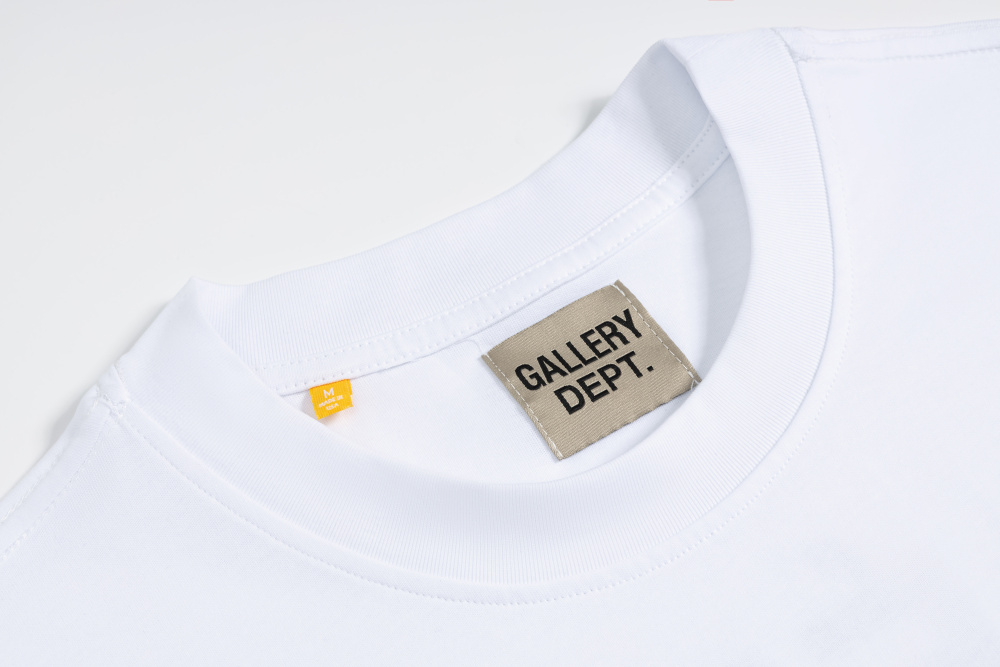 ФУТБОЛКИ Gallery Dept