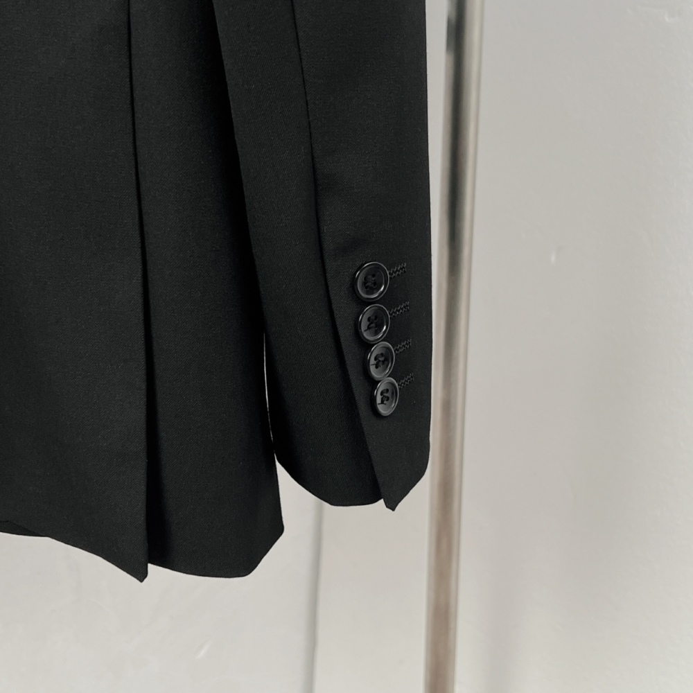 КУРТКИ Chrome Hearts