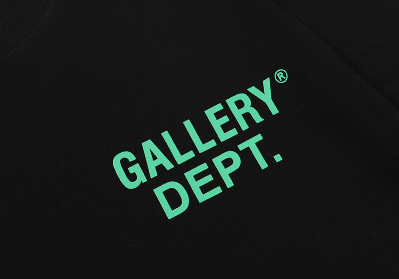 ФУТБОЛКИ Gallery Dept