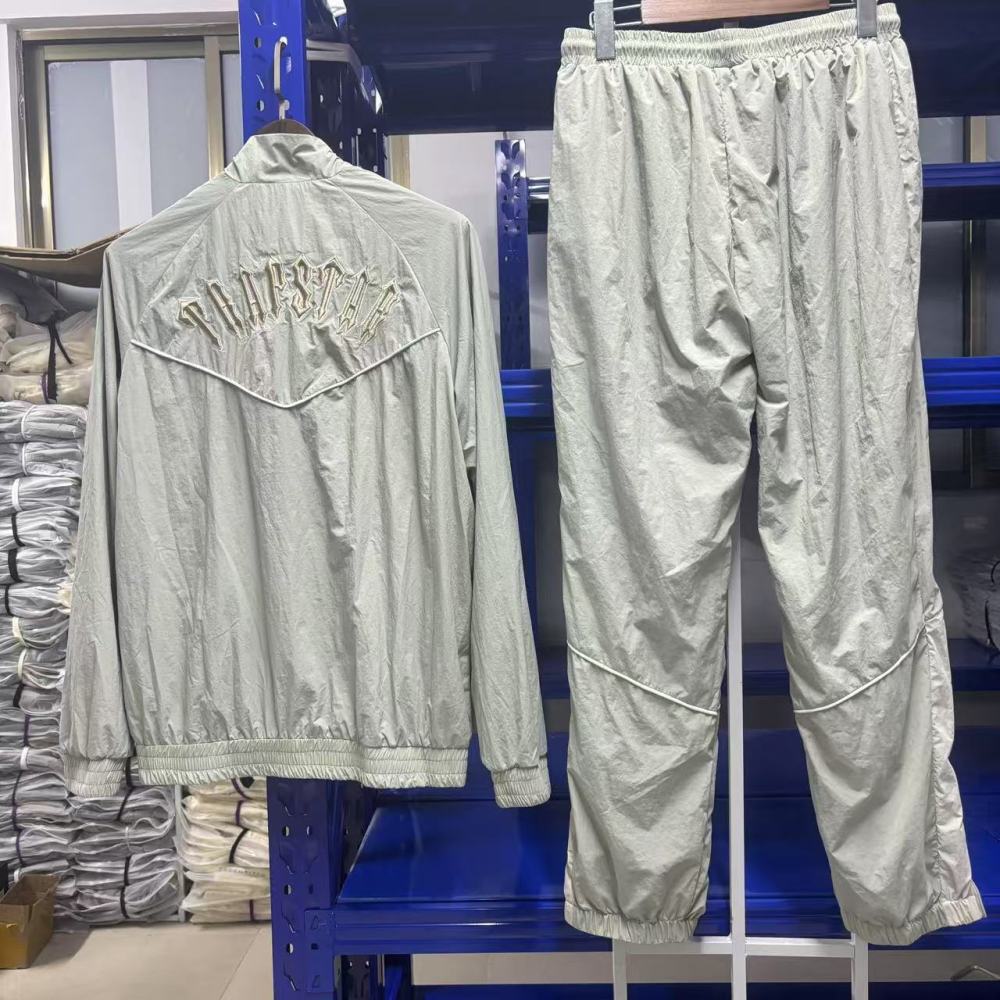 КУРТКИ Trapstar
