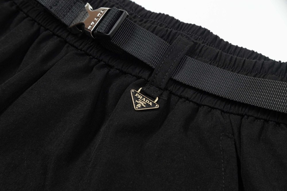 ШОРТЫ Prada
