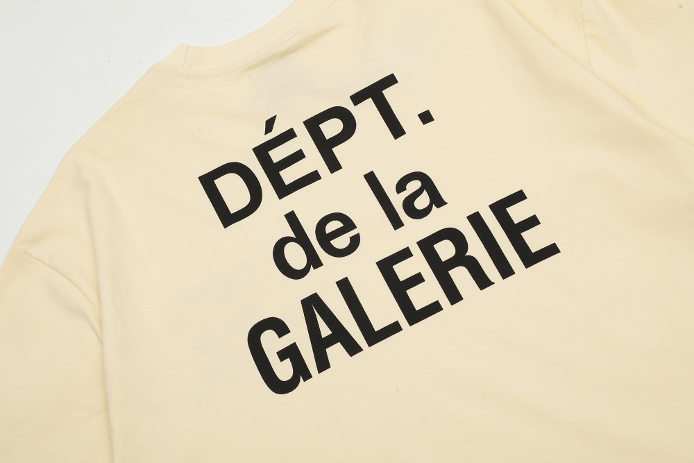 ФУТБОЛКИ Gallery Dept