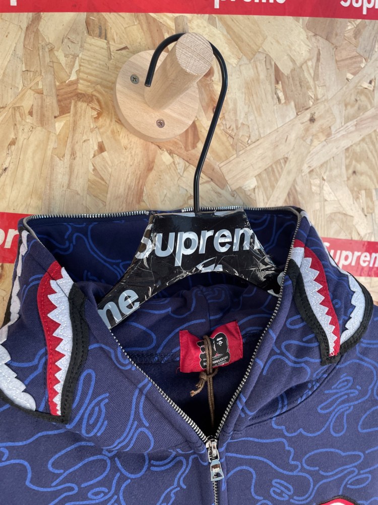 ХУДИ Bape