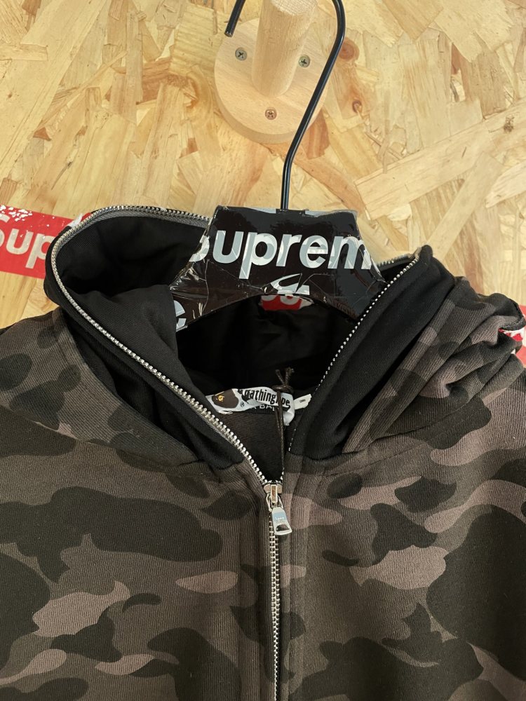 ХУДИ Bape