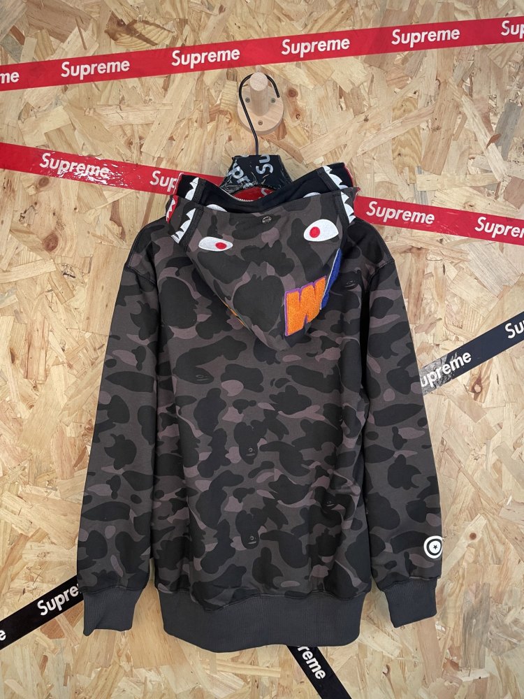 ХУДИ Bape