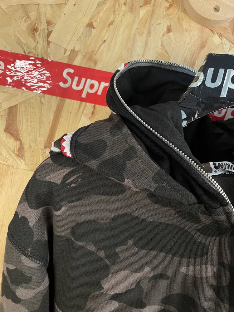 ХУДИ Bape