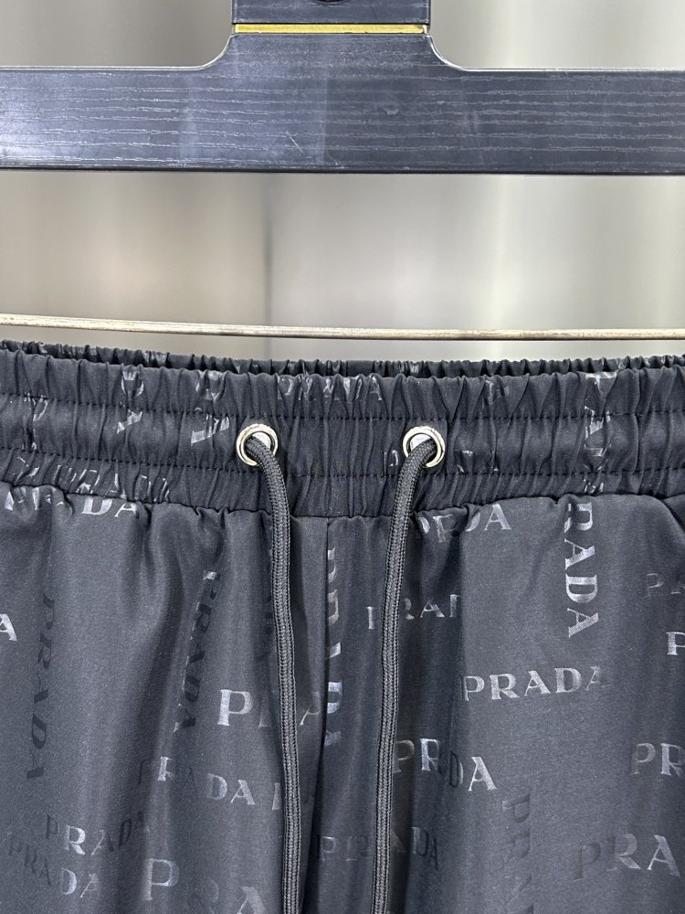 ШОРТЫ Prada