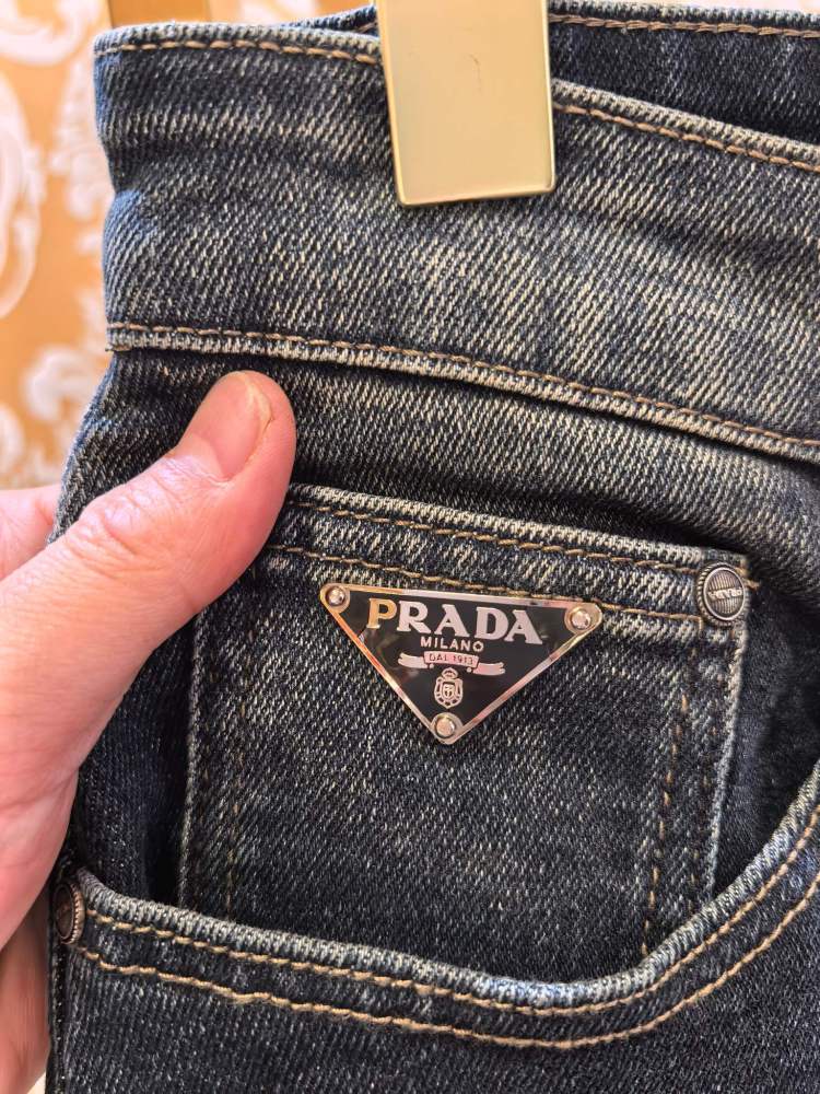ШОРТЫ Prada