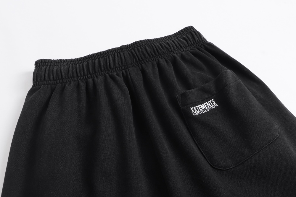 ШОРТЫ Vetements
