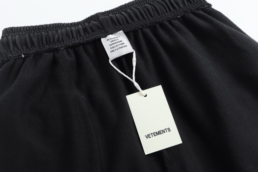 ШОРТЫ Vetements