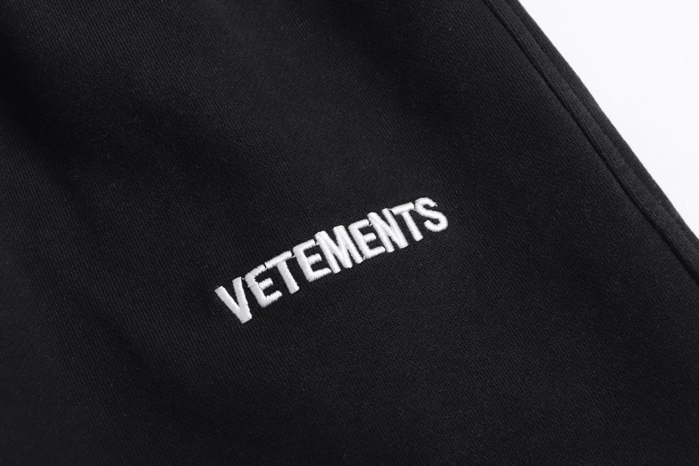 ШОРТЫ Vetements