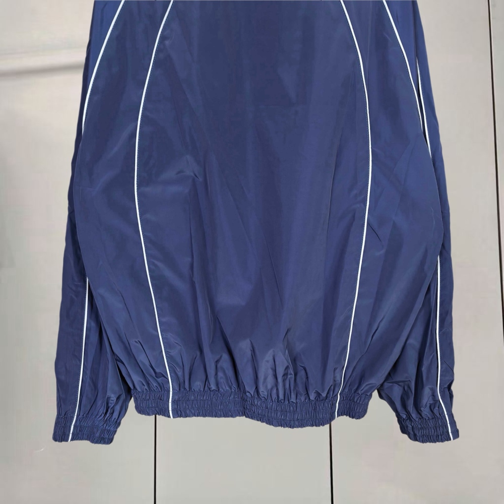 КУРТКИ Balenciaga