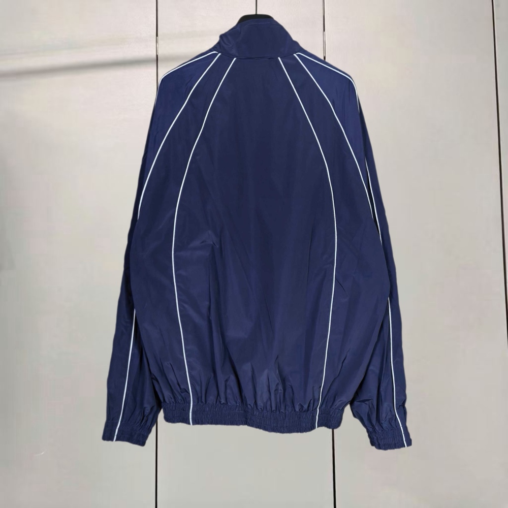 КУРТКИ Balenciaga
