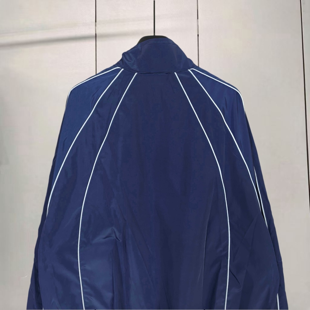 КУРТКИ Balenciaga
