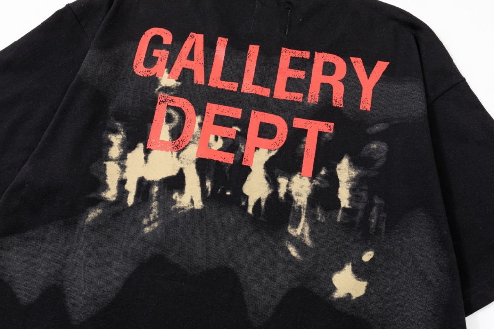 ФУТБОЛКИ Gallery Dept