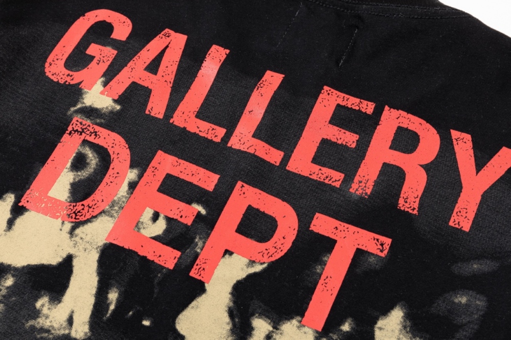 ФУТБОЛКИ Gallery Dept