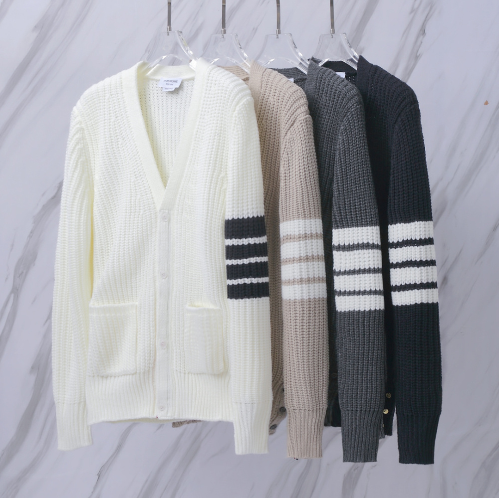КУРТКИ  Thom Browne