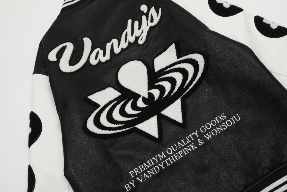 КУРТКИ Vandy