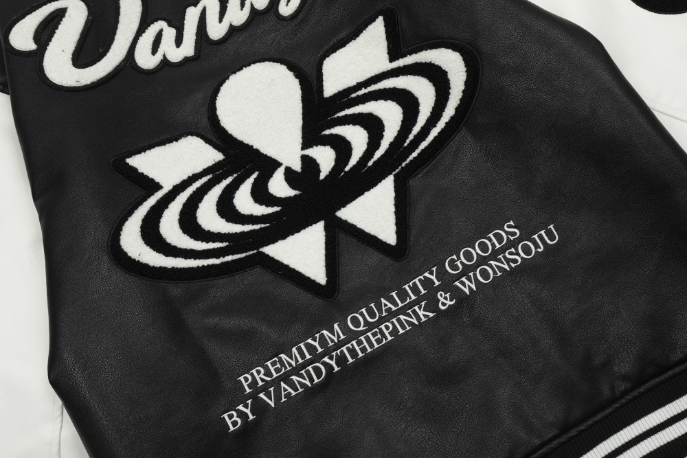 КУРТКИ Vandy