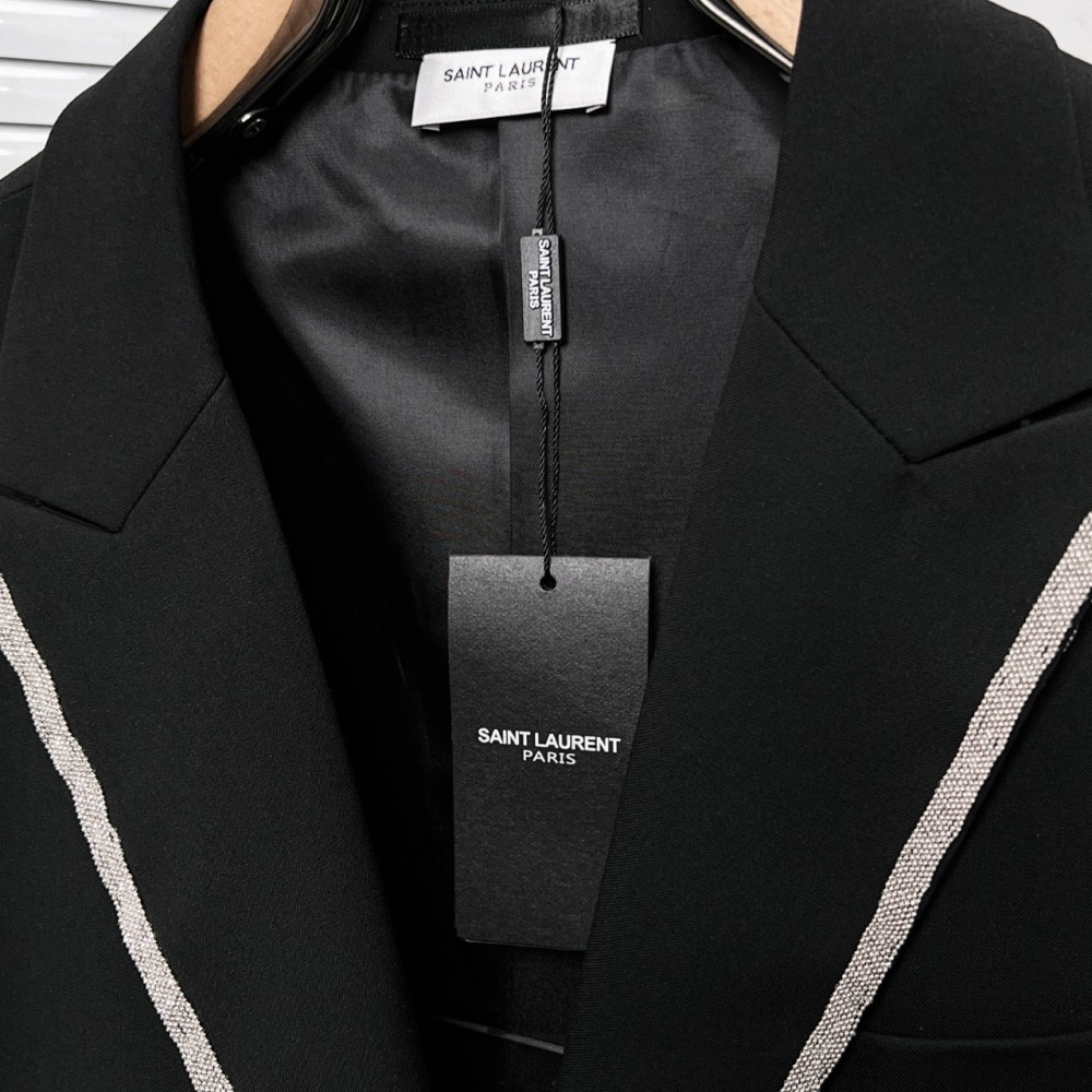 КУРТКИ Saint Laurent