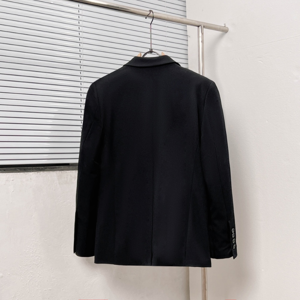 КУРТКИ Saint Laurent