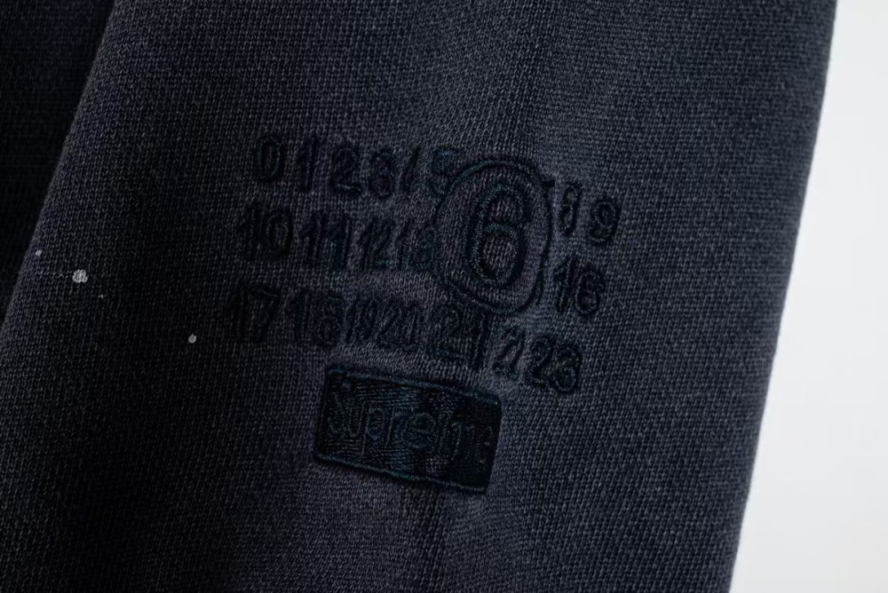 ХУДИ Supreme