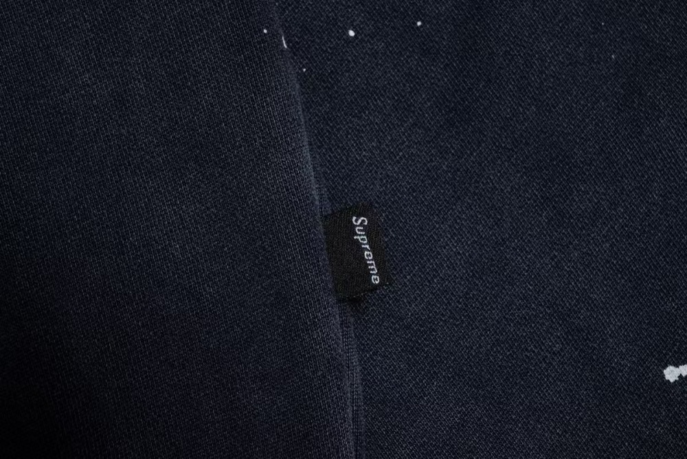 ХУДИ Supreme