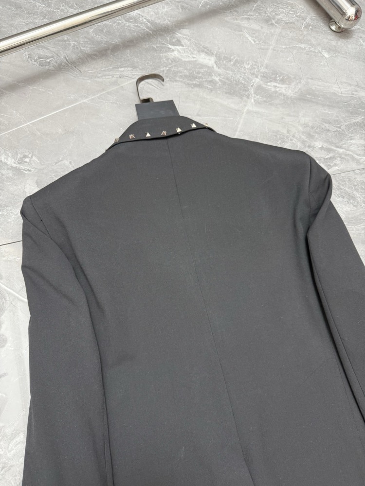 КУРТКИ Valentino