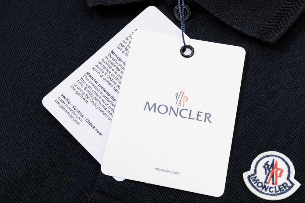 ХУДИ Moncler