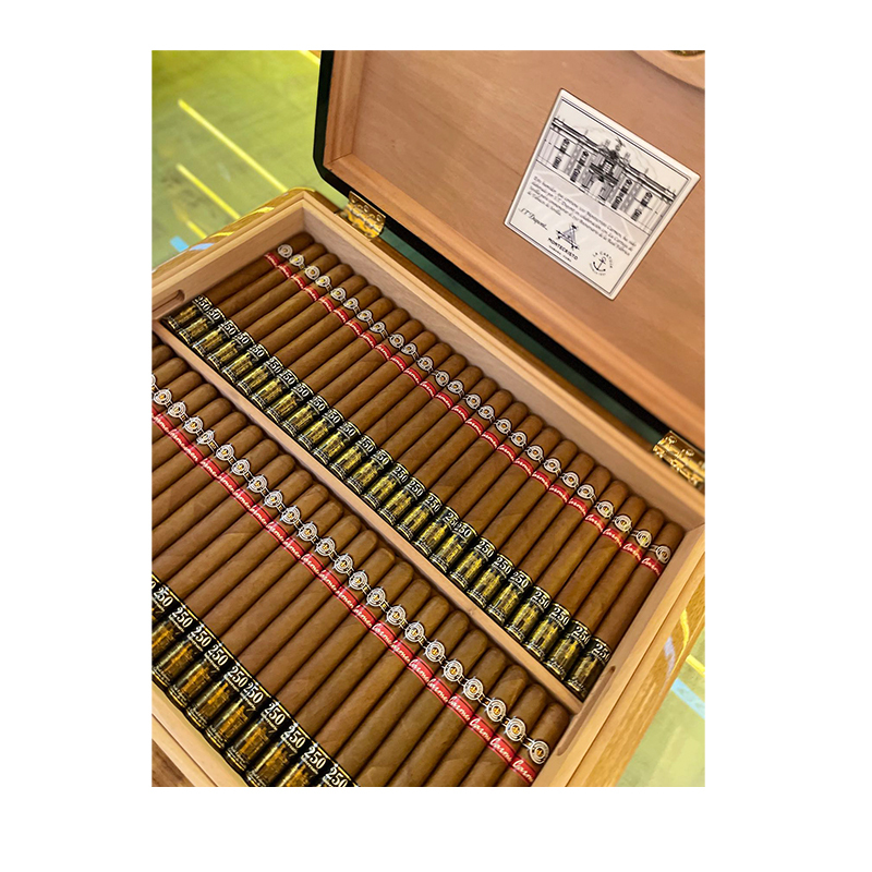 Montecristo  Carmen 250 Aniversario Real Fábrica de Tabacos de Sevilla 100s 蒙特卡门 塞维利亚皇家烟草厂 250周年纪念 100支/盒