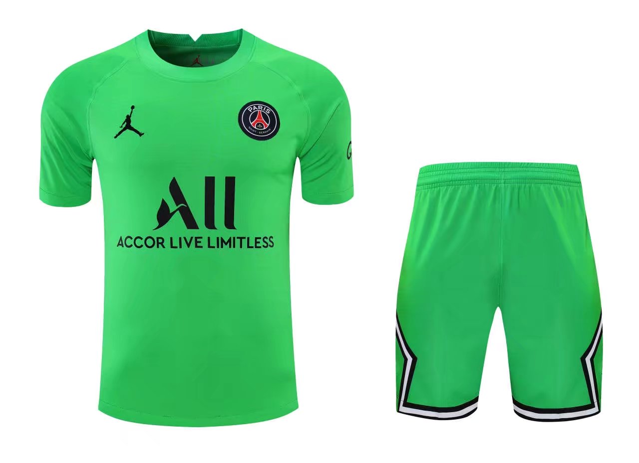 2022 Paris goalkeeper PSG green