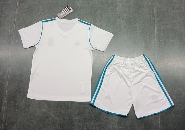 17-18 Real Madrid Home Kids please note that socks can only be used for the new season or the same color