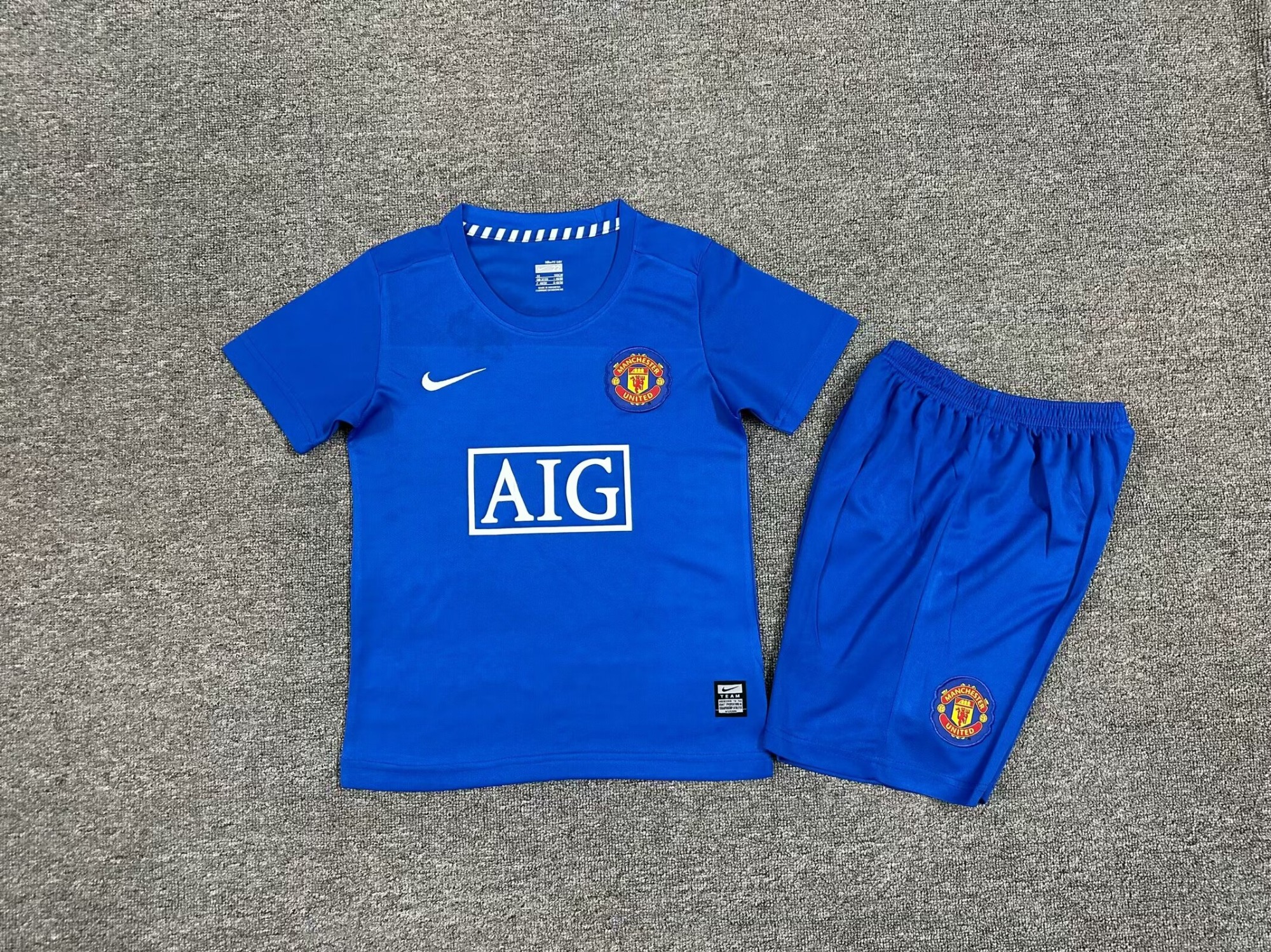 08-09 Manchester United 2 away Retro kids