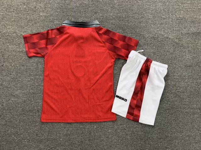 96-98 Manchester United Home