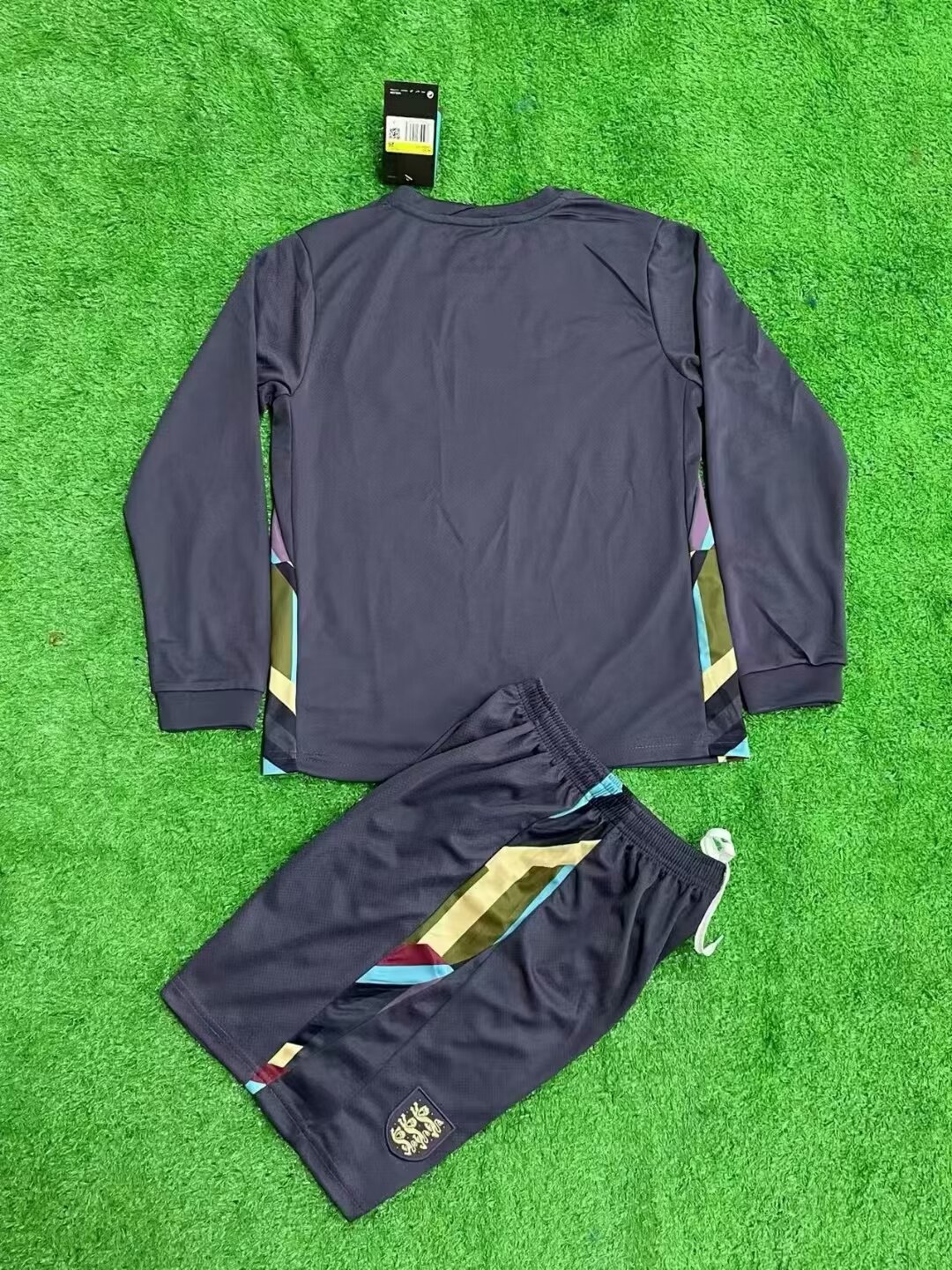 24-25 England away long sleeved kids