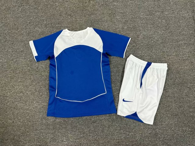 04 Brazil away kids