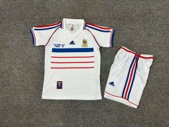 98 French away kids