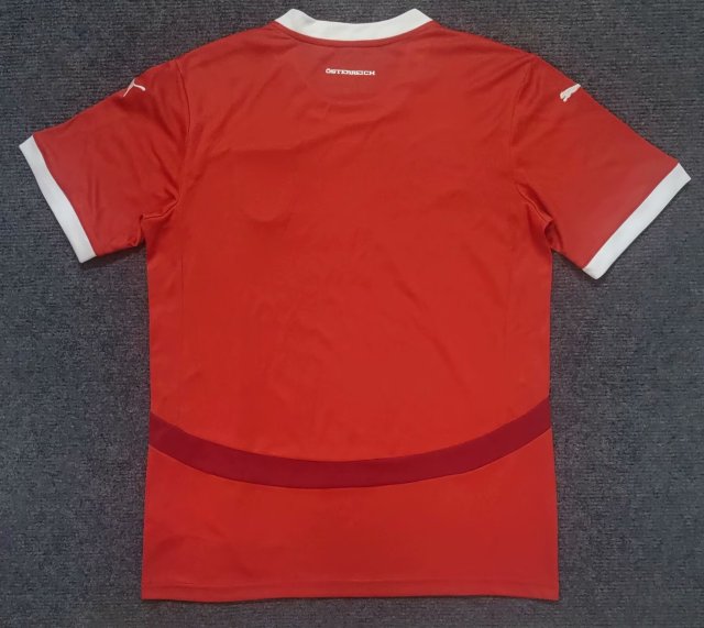 24-25 Austria Home