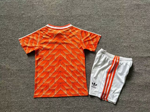 1988 Netherlands, home kids