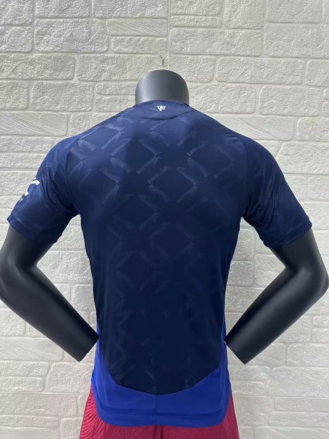 24-25 players Manchester United away