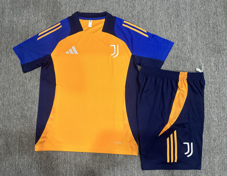 24-25 Short sleeved Juventus Orange Kids+Adult Set Pocket Training Suit