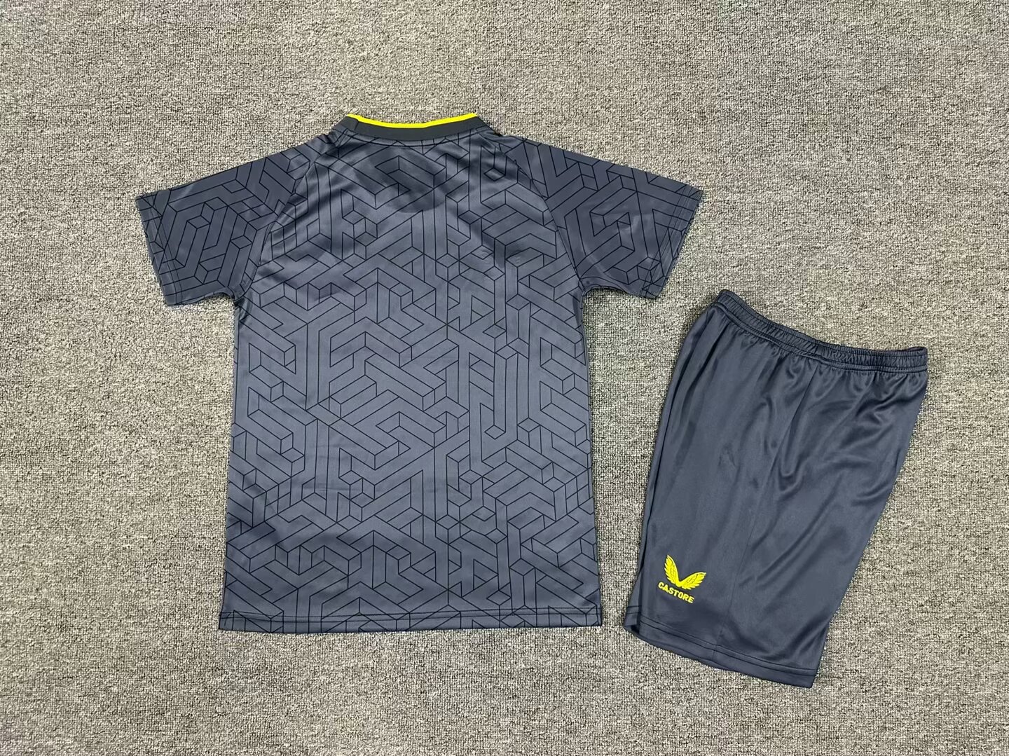 24-25 Everton away kids